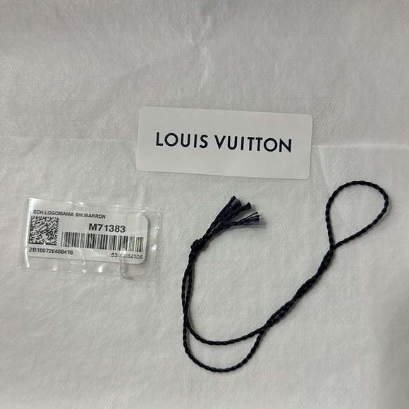 Louis Vuitton Scarf Gold Brown Logo Mania Monogram Winter Season preloved - Picture 13 of 13